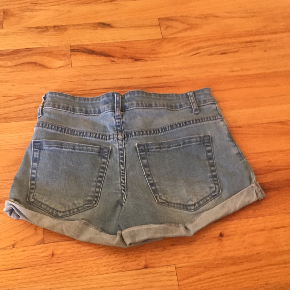 Forever 21 Jean Shorts Size 25